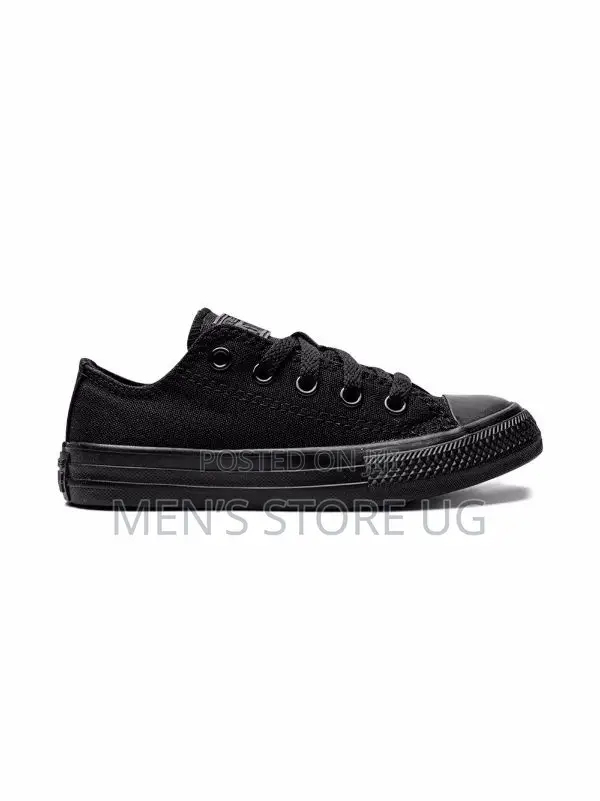 Plain Black All Stars Converse Shoes