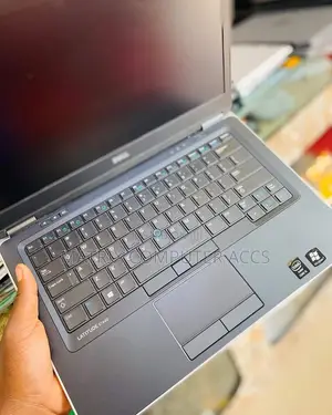 Laptop Dell Latitude 7440 4GB Intel Core I5 HDD 500GB