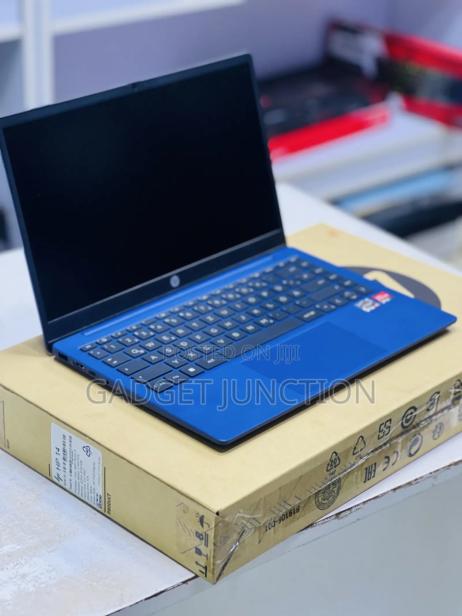 New Laptop HP 240 G8 16GB AMD Ryzen 5 SSD 512GB