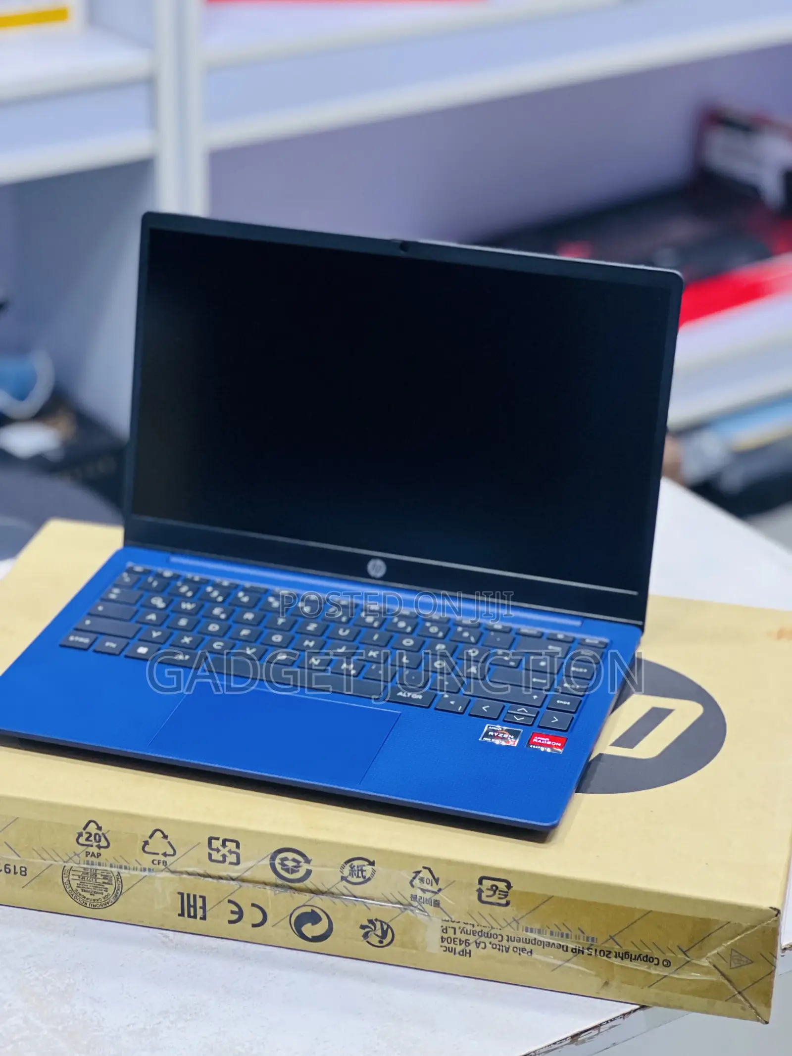 New Laptop HP 240 G8 16GB AMD Ryzen 5 SSD 512GB