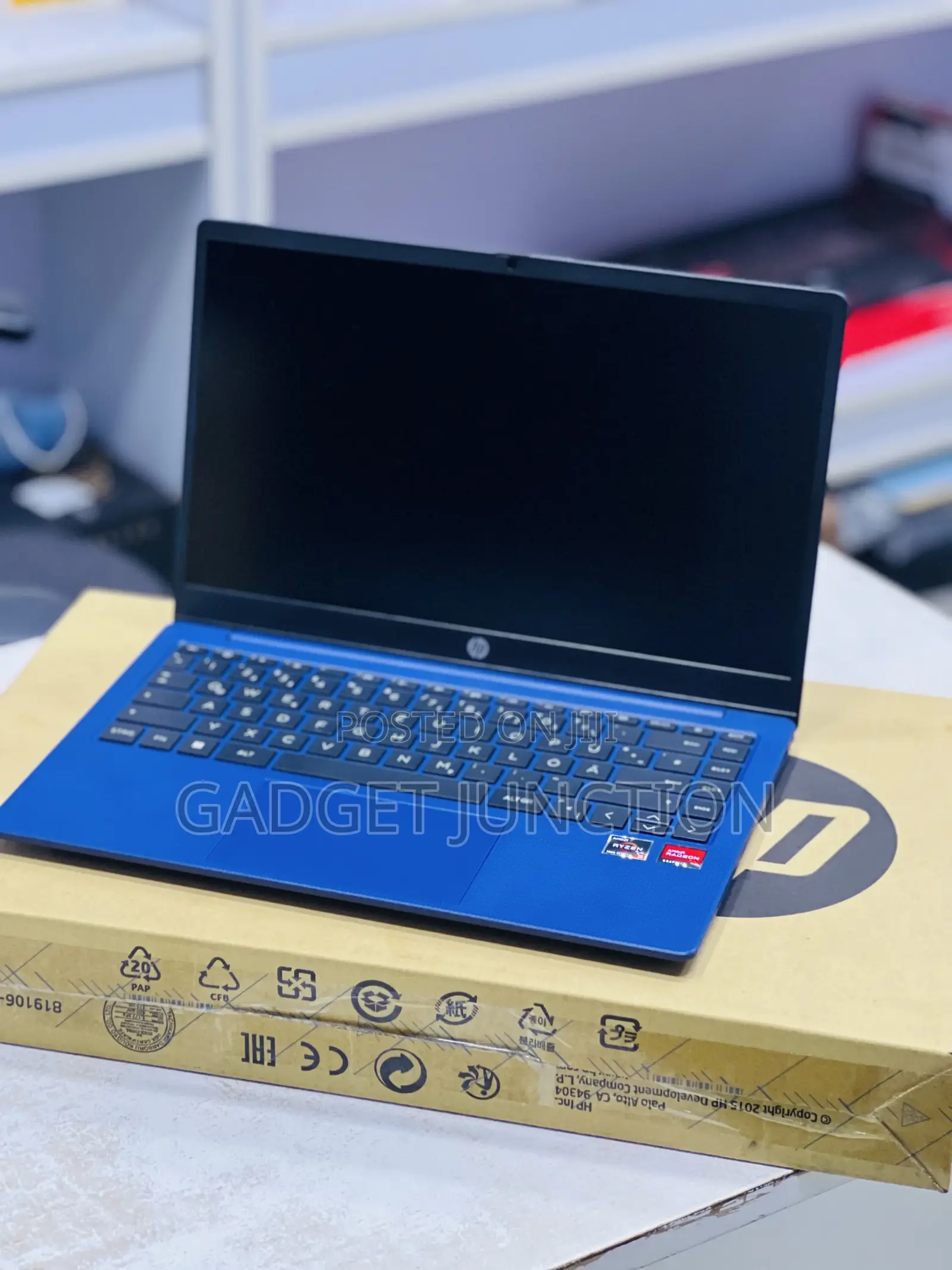 New Laptop HP 240 G8 16GB AMD Ryzen 5 SSD 512GB