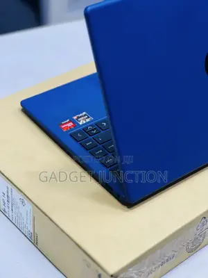 New Laptop HP 240 G8 16GB AMD Ryzen 5 SSD 512GB