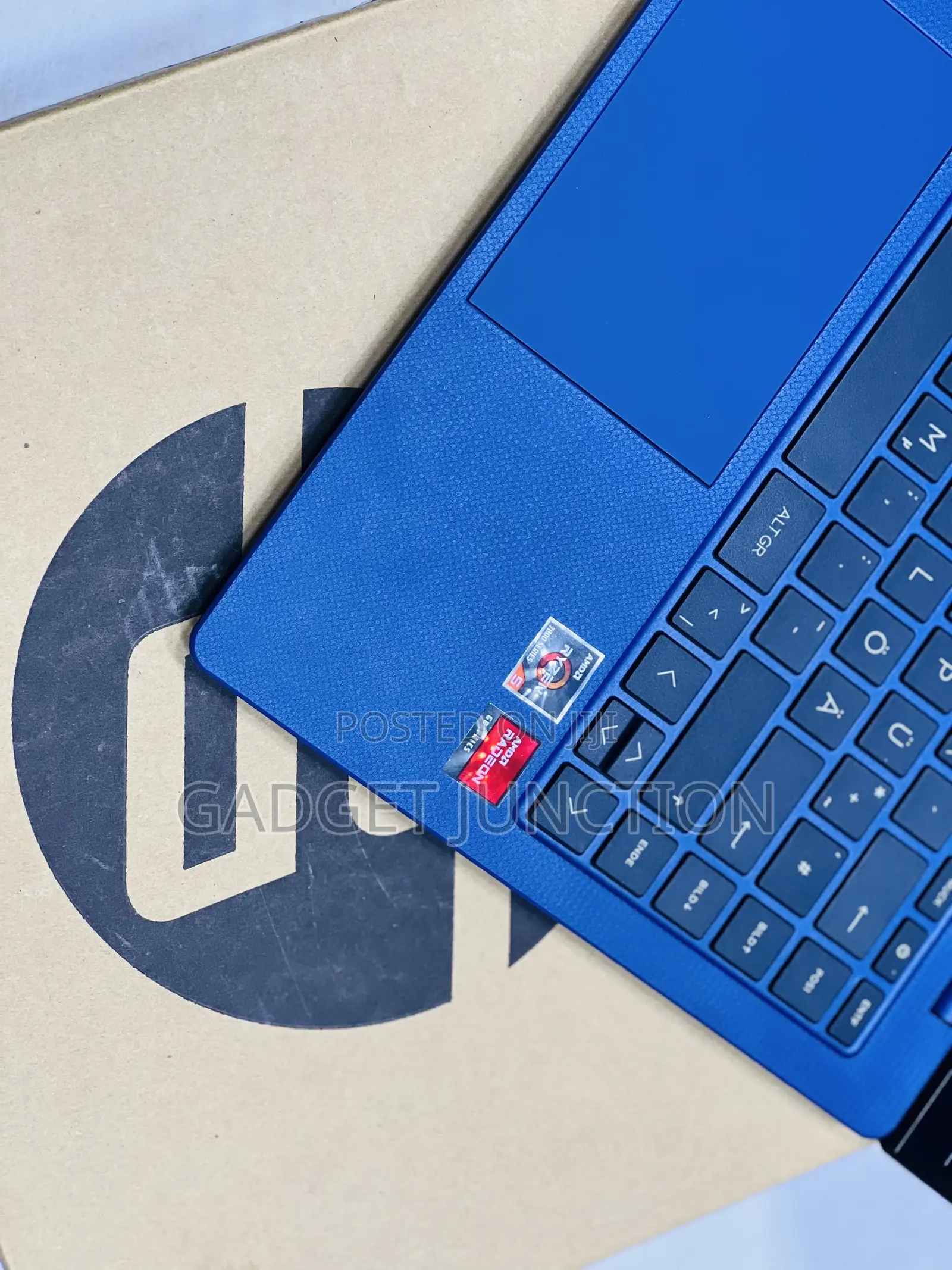 New Laptop HP 240 G8 16GB AMD Ryzen 5 SSD 512GB