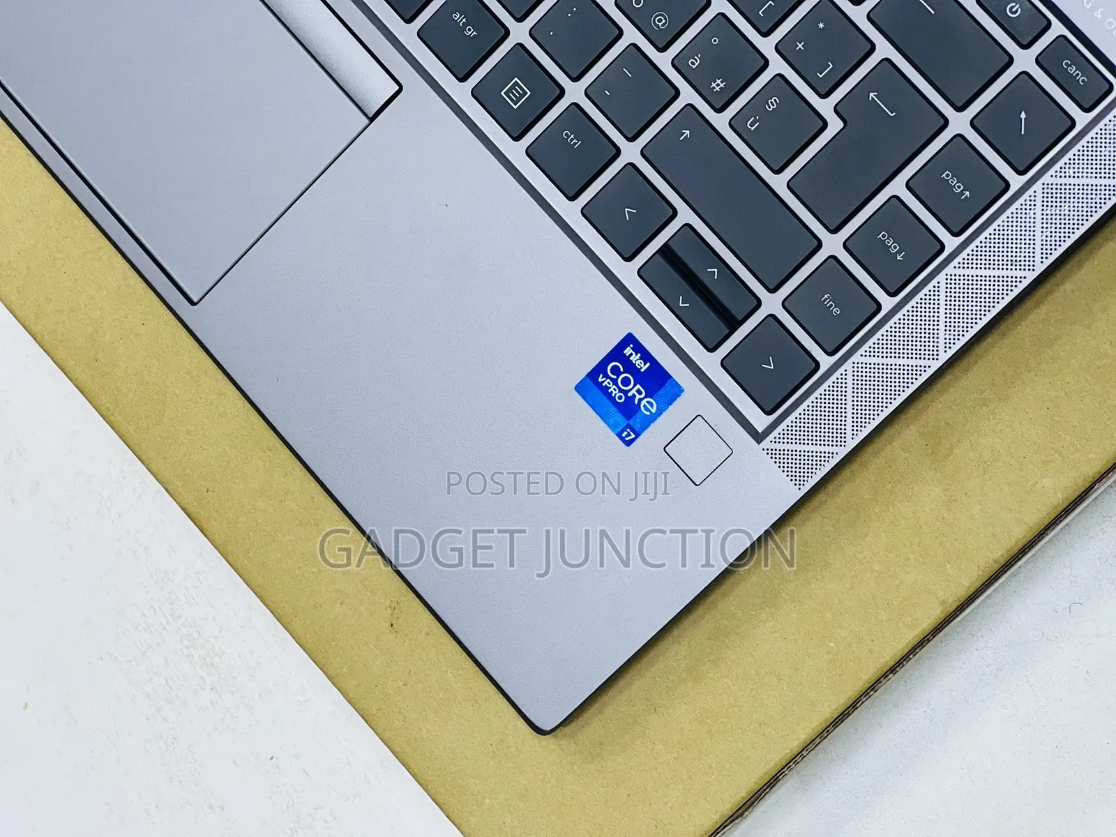 New Laptop HP ZBook Firefly G8 16GB Intel Core I7 SSD 512GB