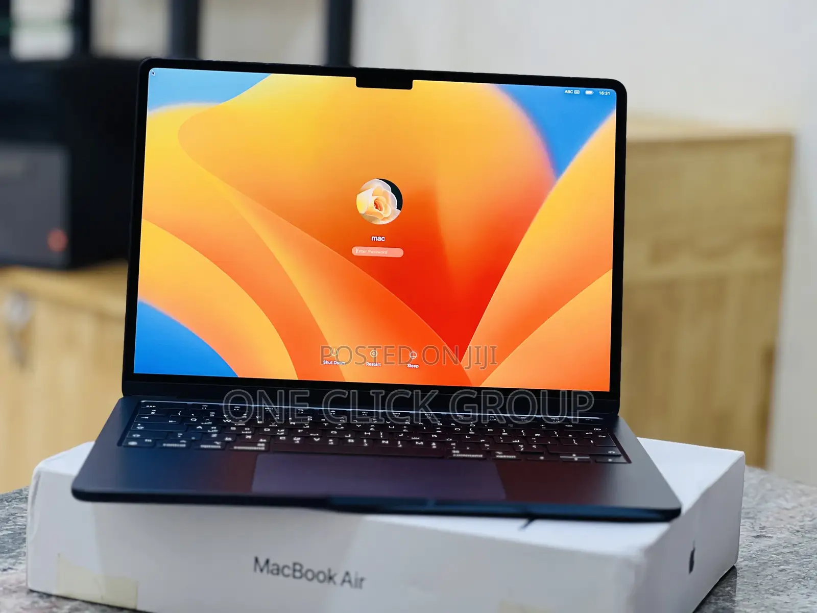 New Laptop Apple MacBook Air 2022 M2 8GB Apple M2 SSHD (Hybrid) 256GB