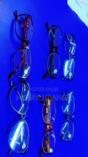 Photo - Foster Grant USA, Quality Reading Glasses Store: +2.0 to 4.0