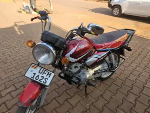 TVS HLX 125 2023 Red