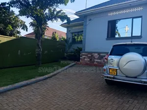 4bdrm Duplex in Mukono Town for sale