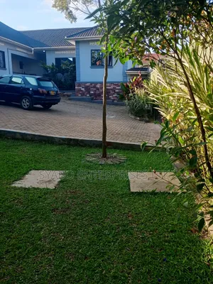 4bdrm Duplex in Mukono Town for sale