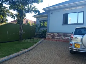 4bdrm Duplex in Mukono Town for sale