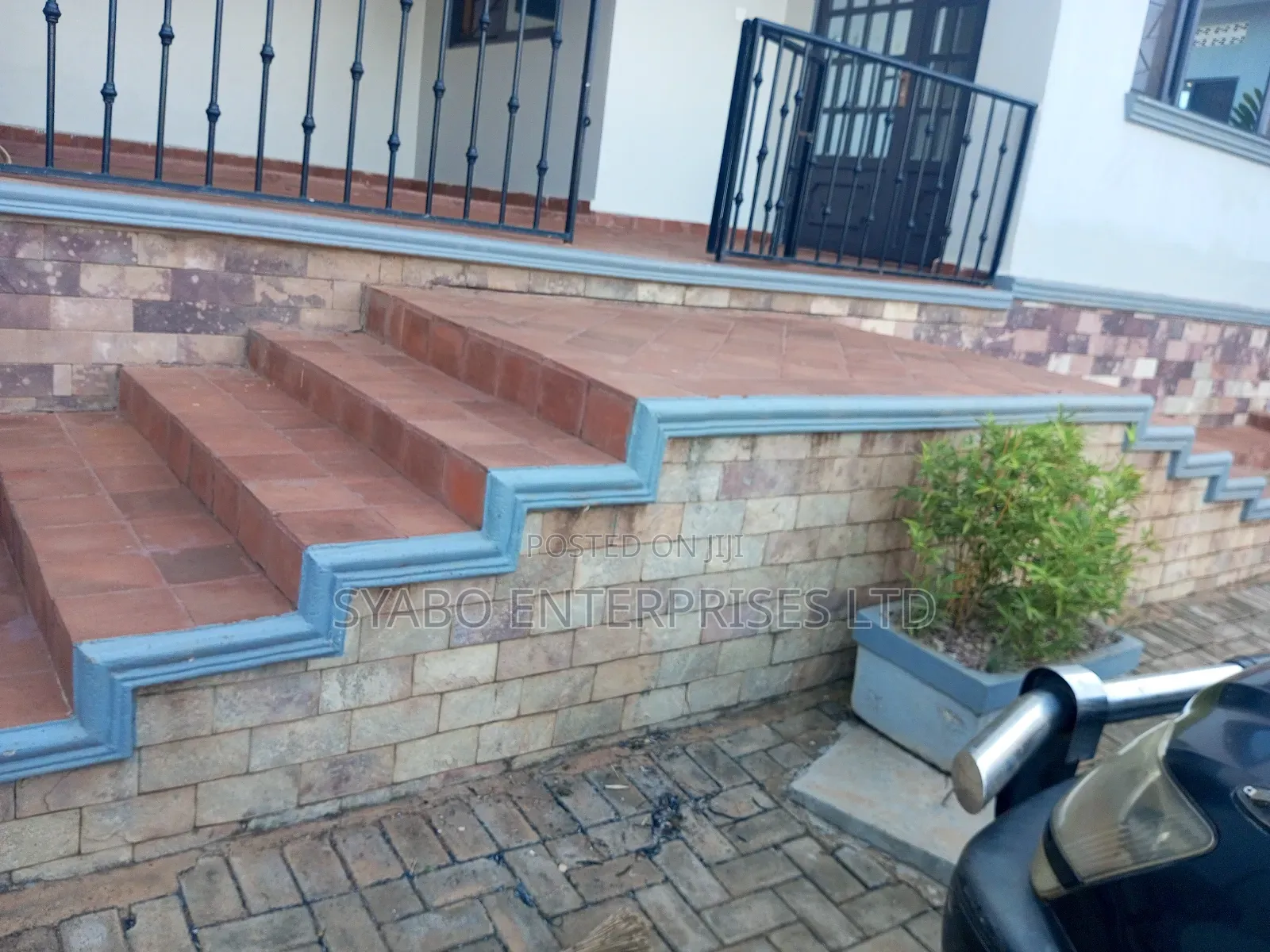 4bdrm Duplex in Mukono Town for sale