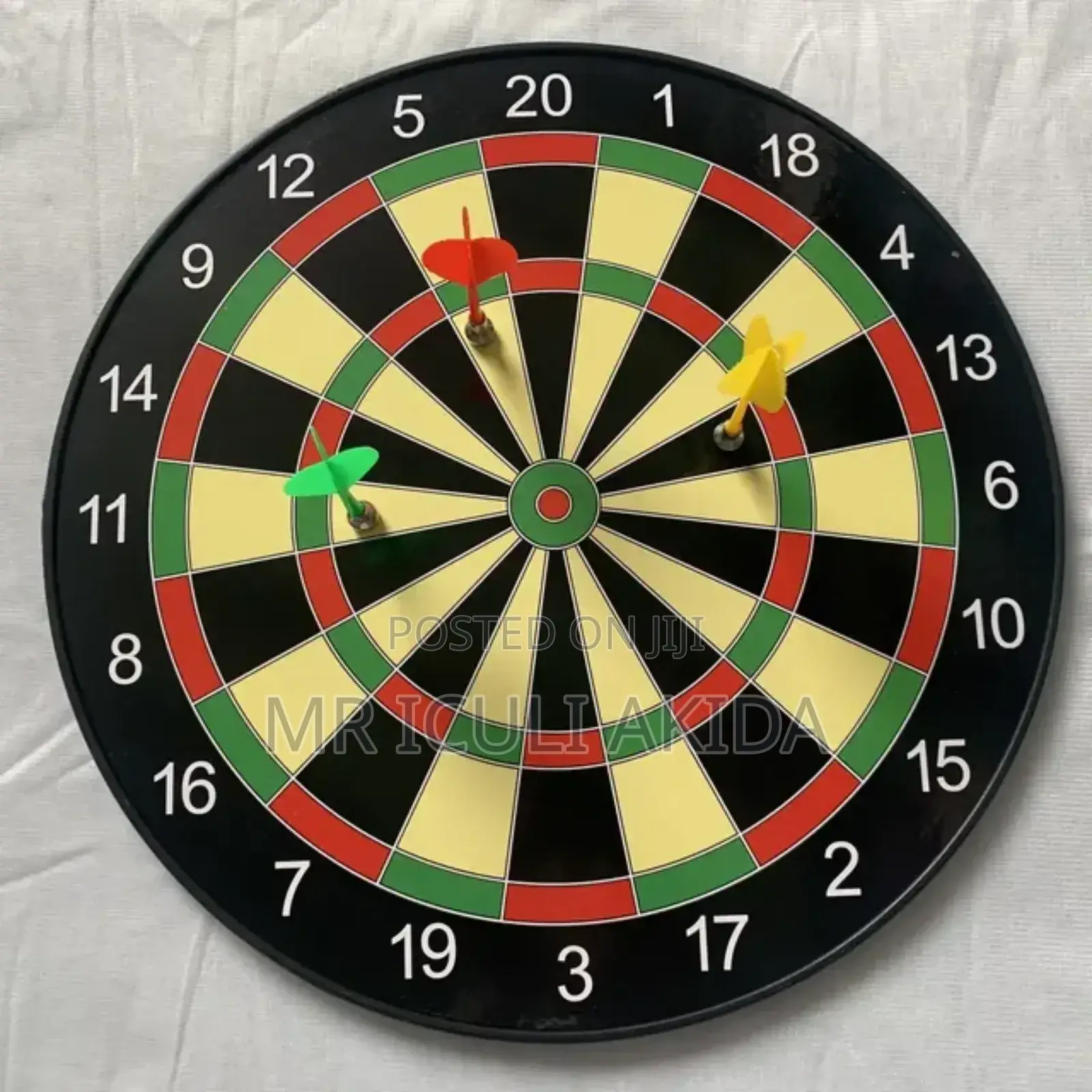 Indoor/Outdoor Plastic Magnetic Dart Board Game WTH Darts