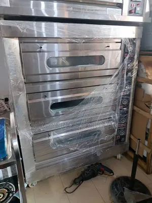 Photo - Triple Decker Oven 6/Trays