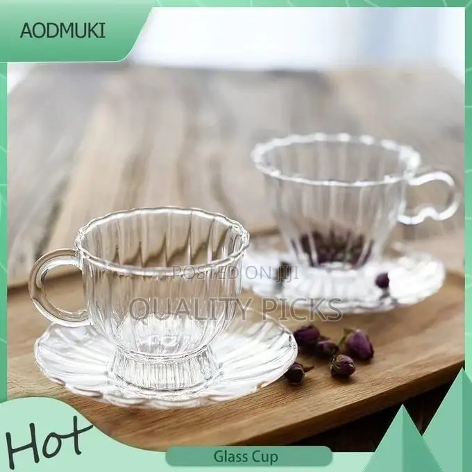 6 Pieces of Glass Tea Cups and Saucers Sets
