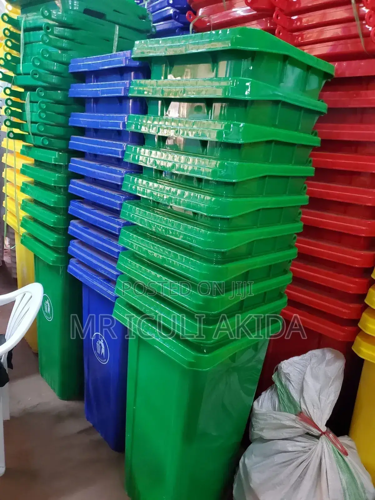 120ltrs Plastic Wastebin With Wheels