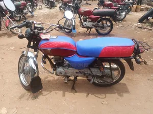 Bajaj Boxer 2018 Red
