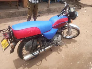 Bajaj Boxer 2018 Red