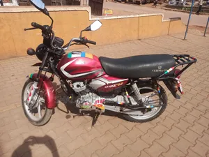 TVS HLX 125 2022 Red