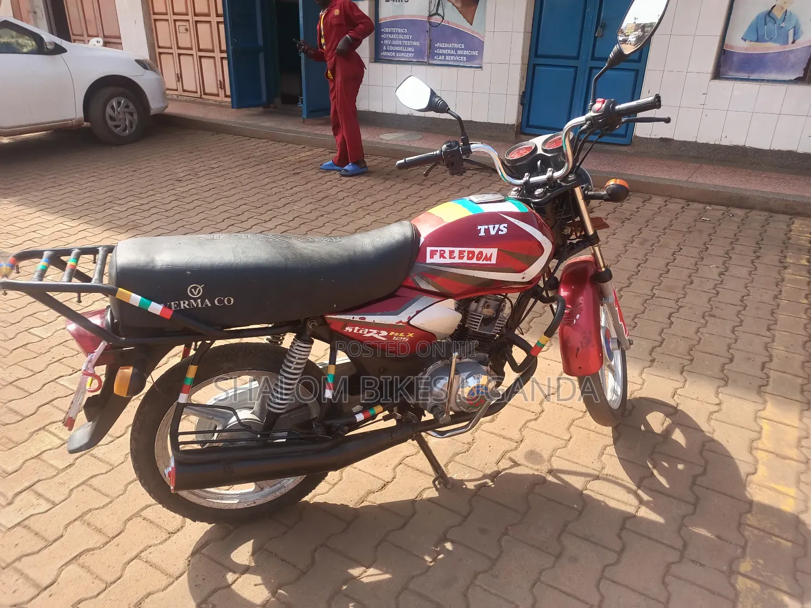 TVS HLX 125 2022 Red