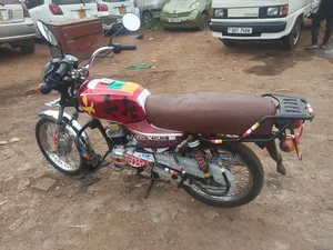 Simba UG Boss+ 100cc 2022 Red