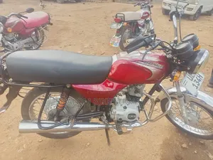 Bajaj Boxer 2022 Red