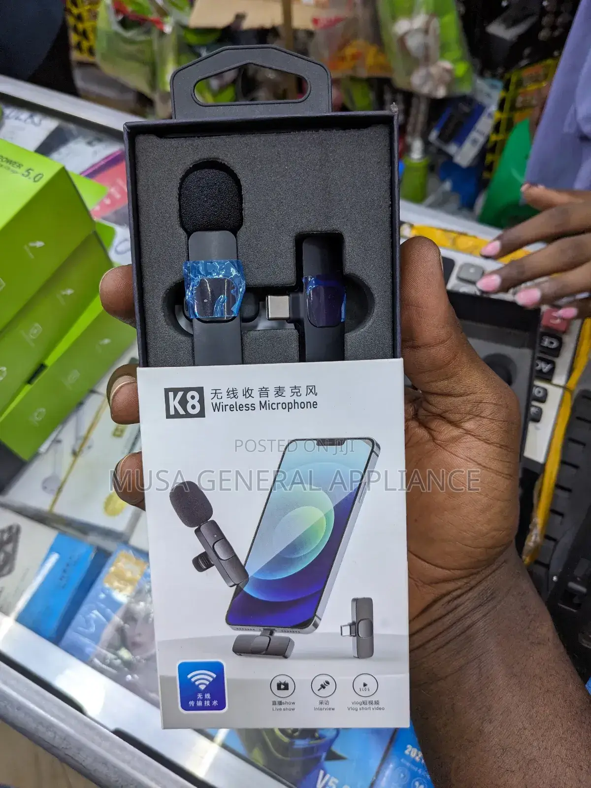  Wireless Microphone
