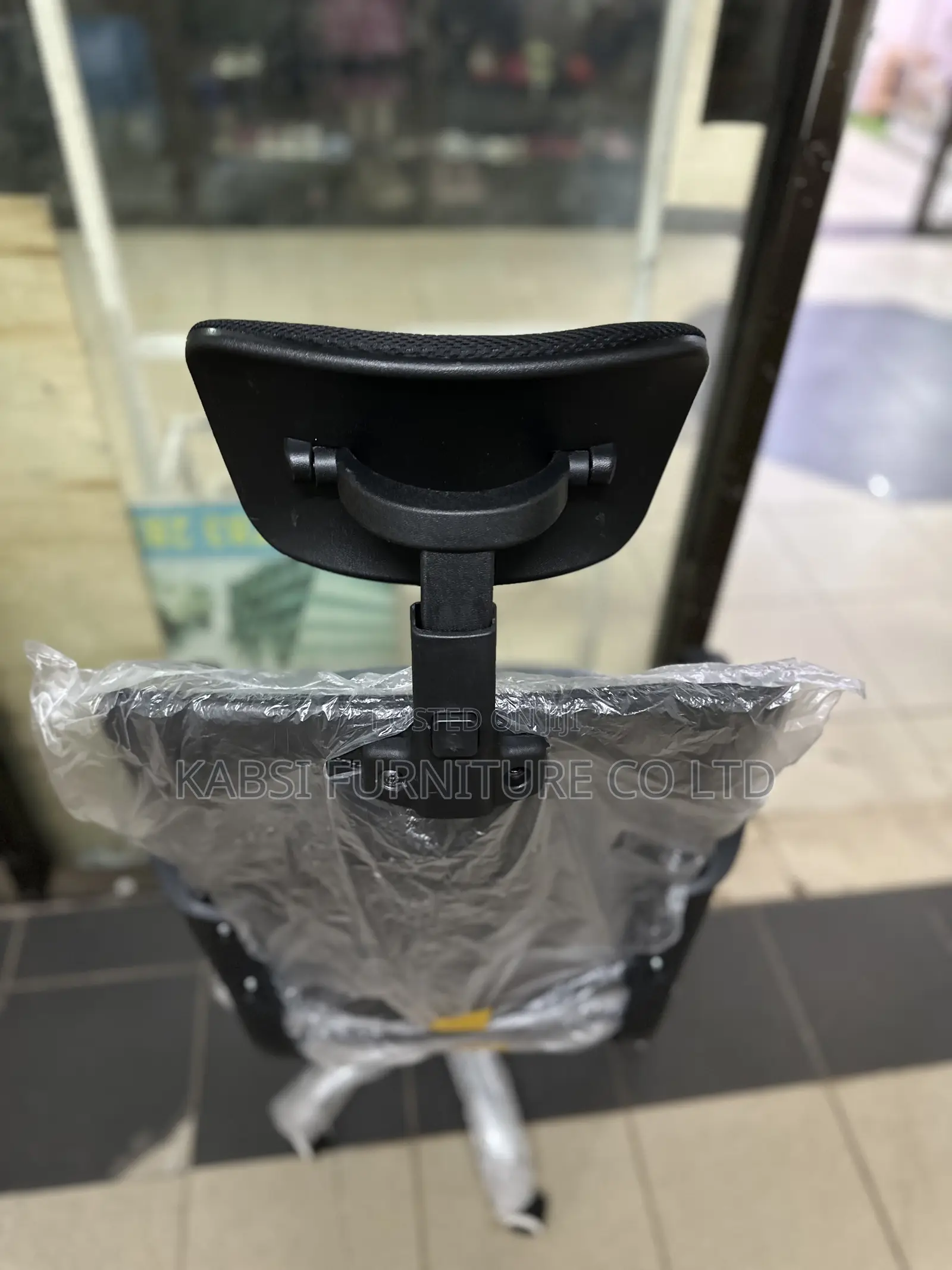 Office Chair With Headrest and Armrest