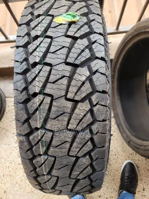 265/70r17 Kapsen Tire With (10ply).