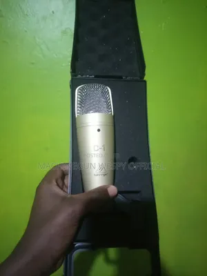 Behringer Microphone Studio