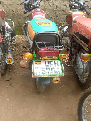 Bajaj Boxer 2021 Red