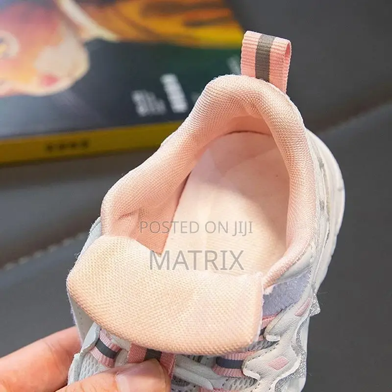 Comfortable Breathable Mesh Design Non-Slip Soft Bottom For