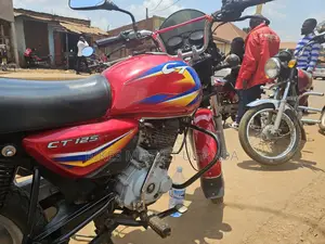 Bajaj Boxer 125 2023 Red