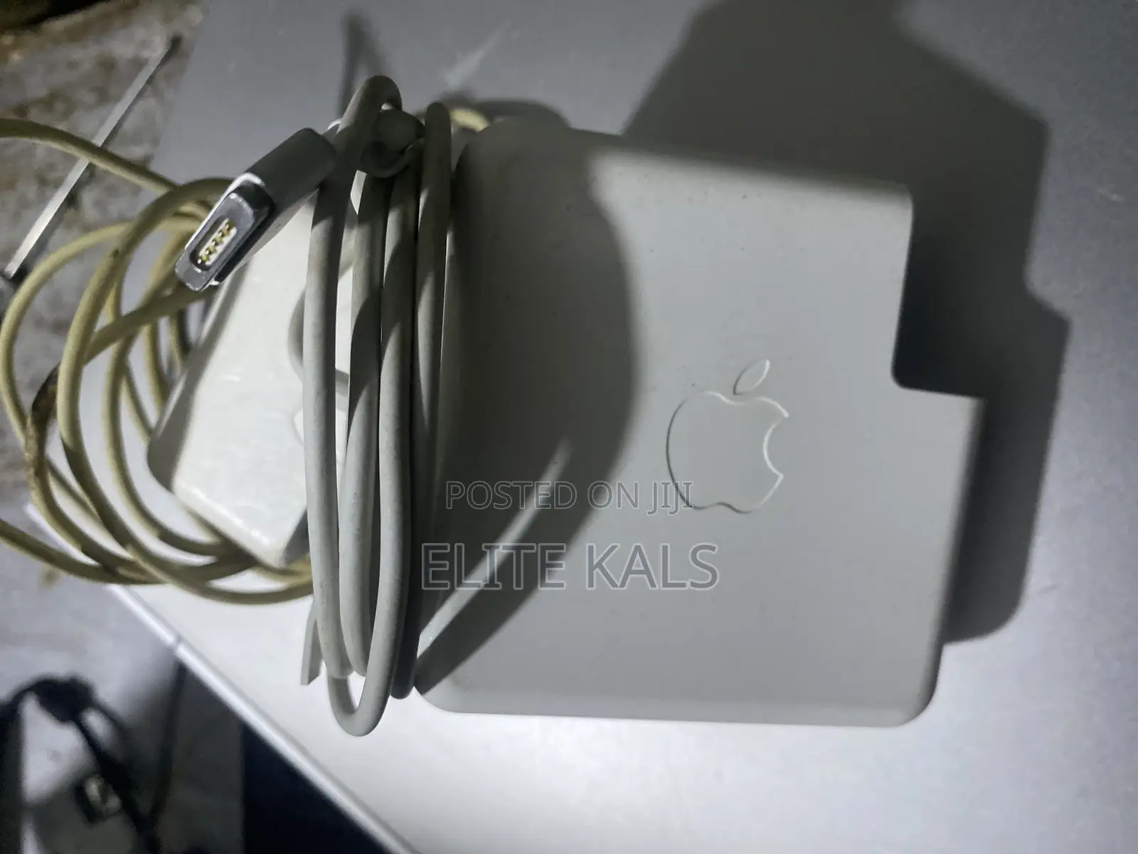 85w Macbook Pro 2015 Used UK Adaptor
