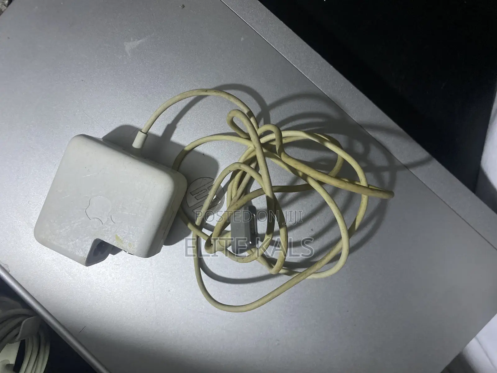 60w Used Original Uk Macbook Adapters
