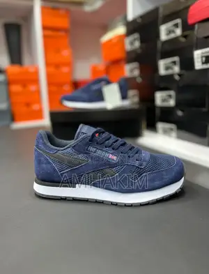 New Classic Reebok Sneakers in Stock