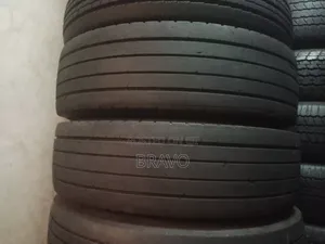 Tyre Highway 235/75r17.5 .