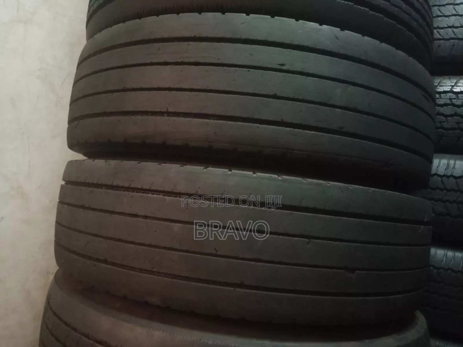 Tyre Highway 235/75r17.5 .