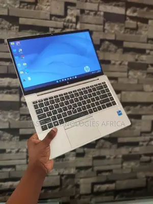 New Laptop HP EliteBook 840 G8 16GB Intel Core i7 SSD 512GB
