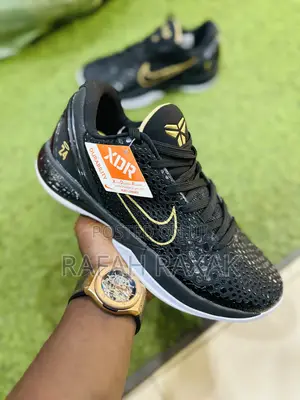 Nike Kobe 6 Protro Black/White/Metallic Gold Basketball Shoe