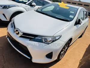 Toyota Auris 2015 White