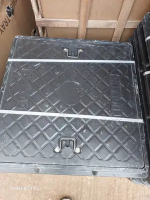 50×50 Plastic Manhole Cover ENGLAND