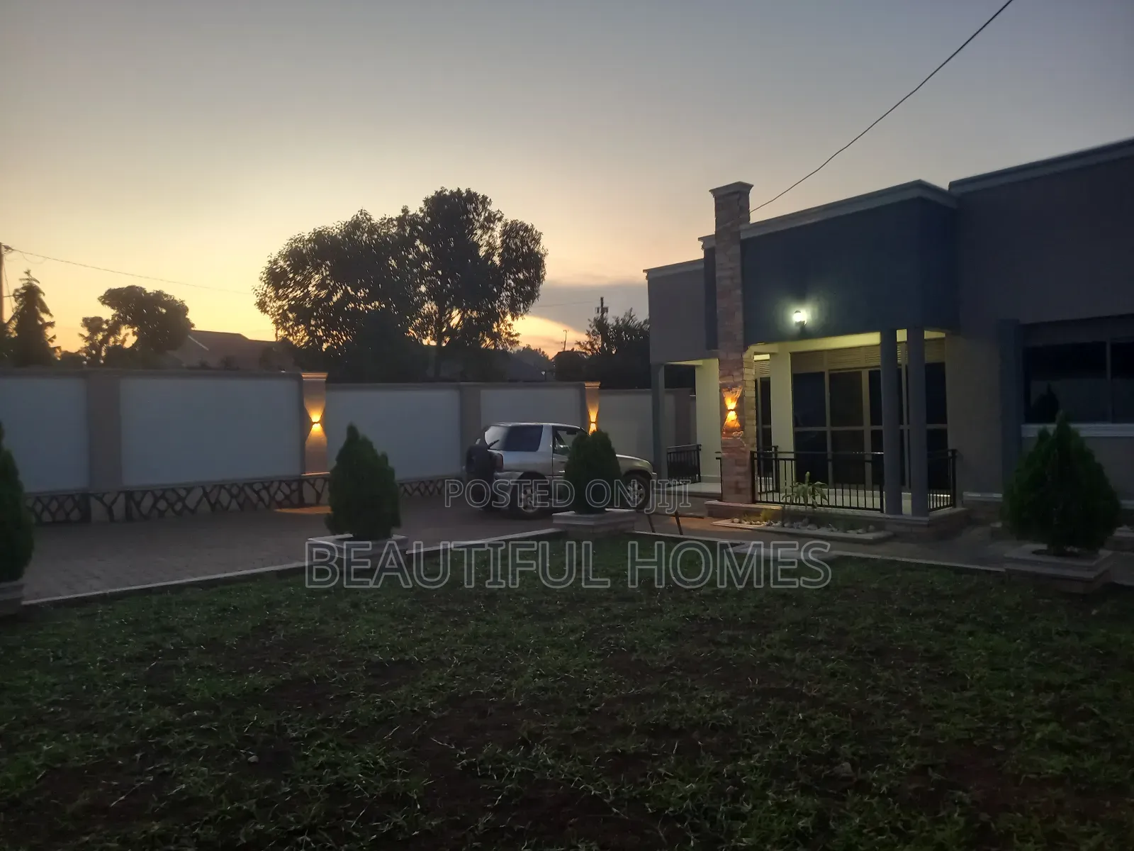Furnished 4bdrm Bungalow in Kira for sale
