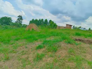 Land for Sale 100x100ft at 80m Ugx Kyebando Muyomba Town