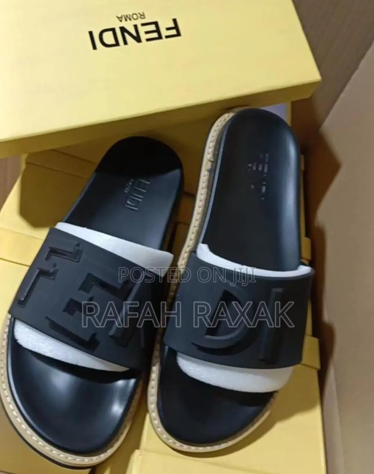 Original Men’S Luxury Fendi Roma Push in Sandals