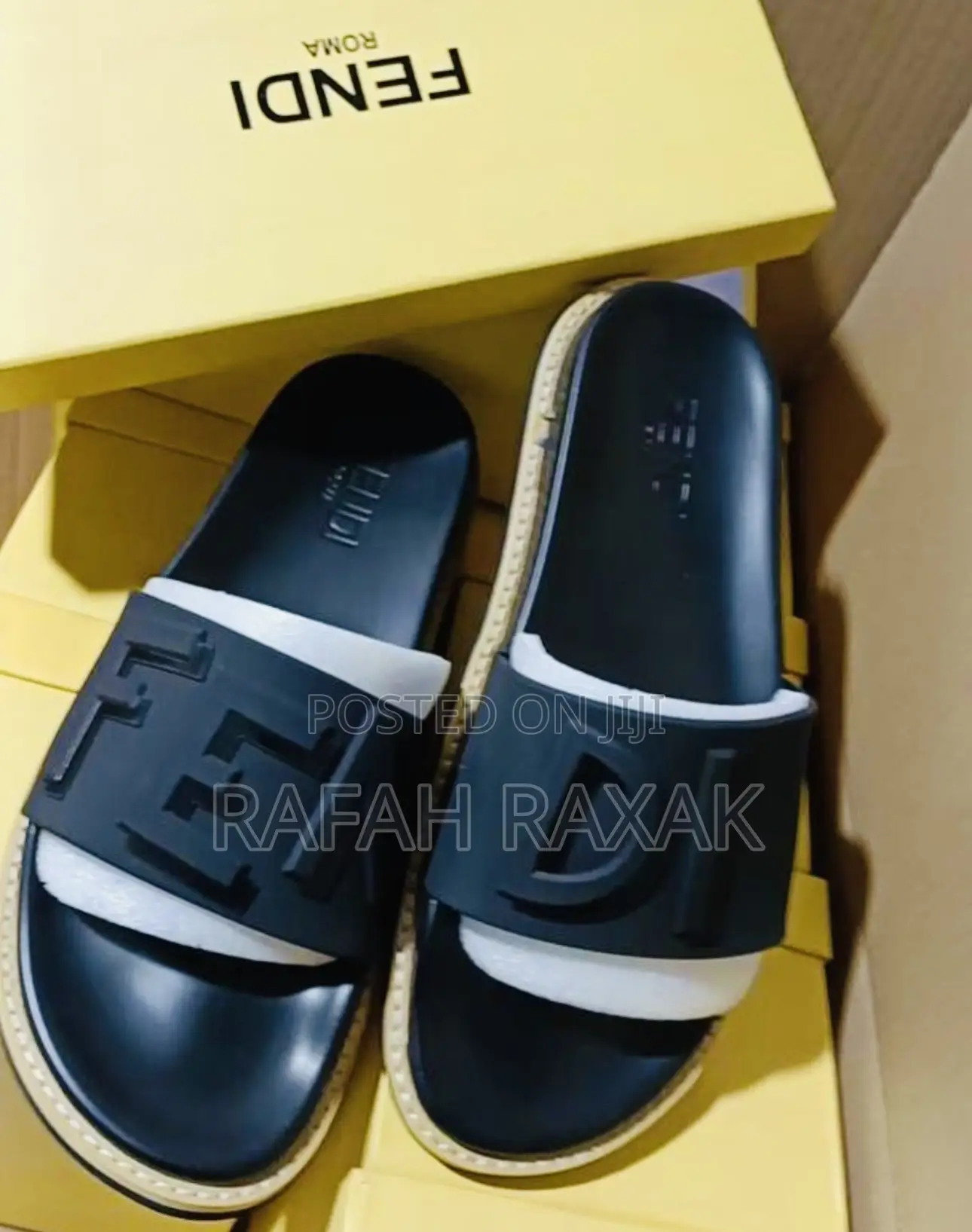 Original Men’S Luxury Fendi Roma Push in Sandals