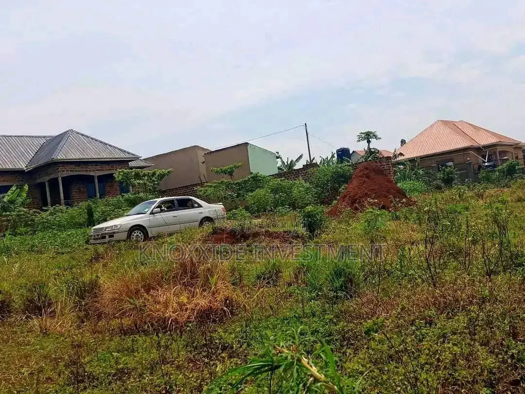 Plot 4 Sale 100x50ft at 40m With Tittle Bukasa Sentema Road