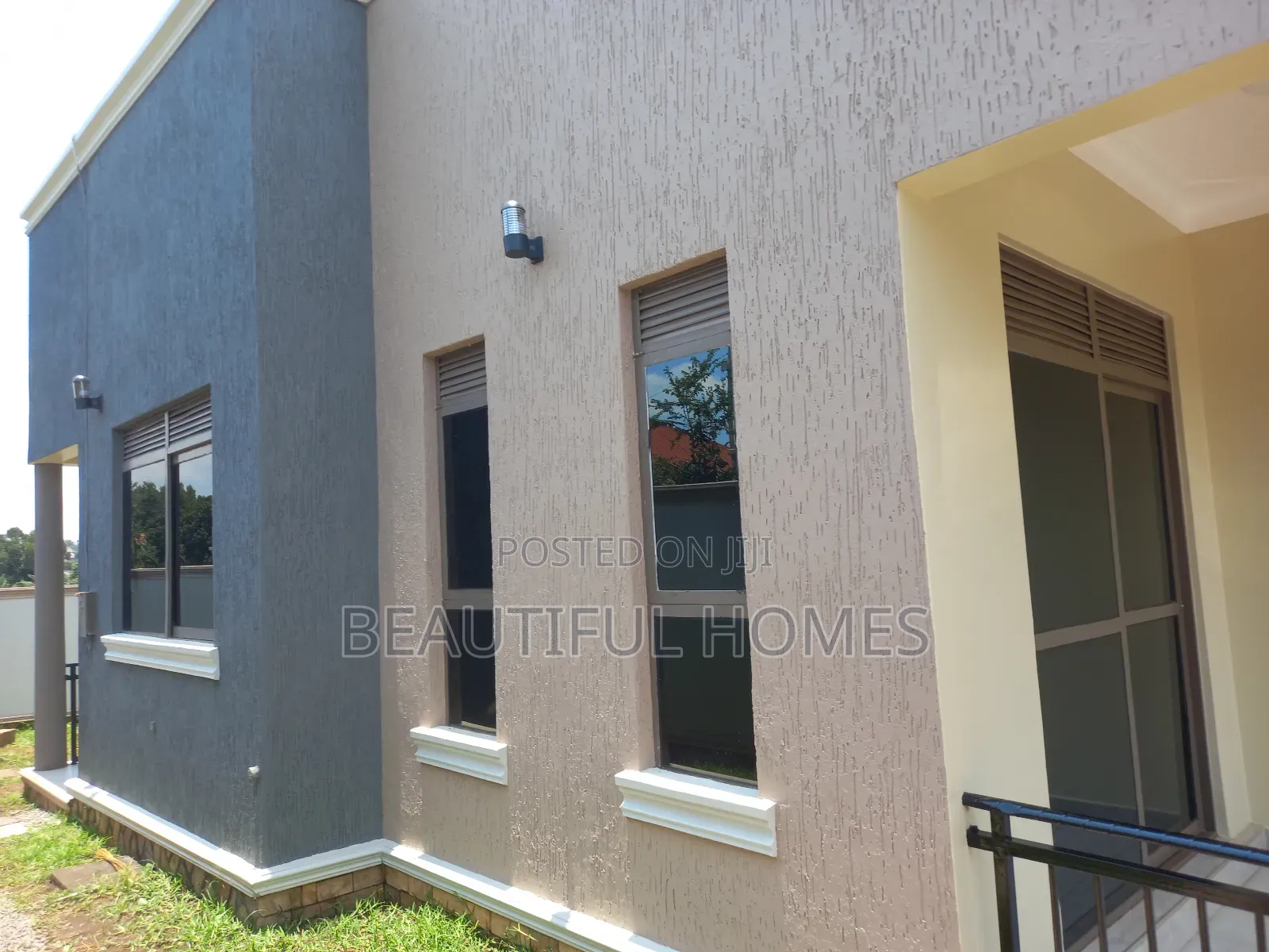 Furnished 4bdrm Bungalow in Kira for sale