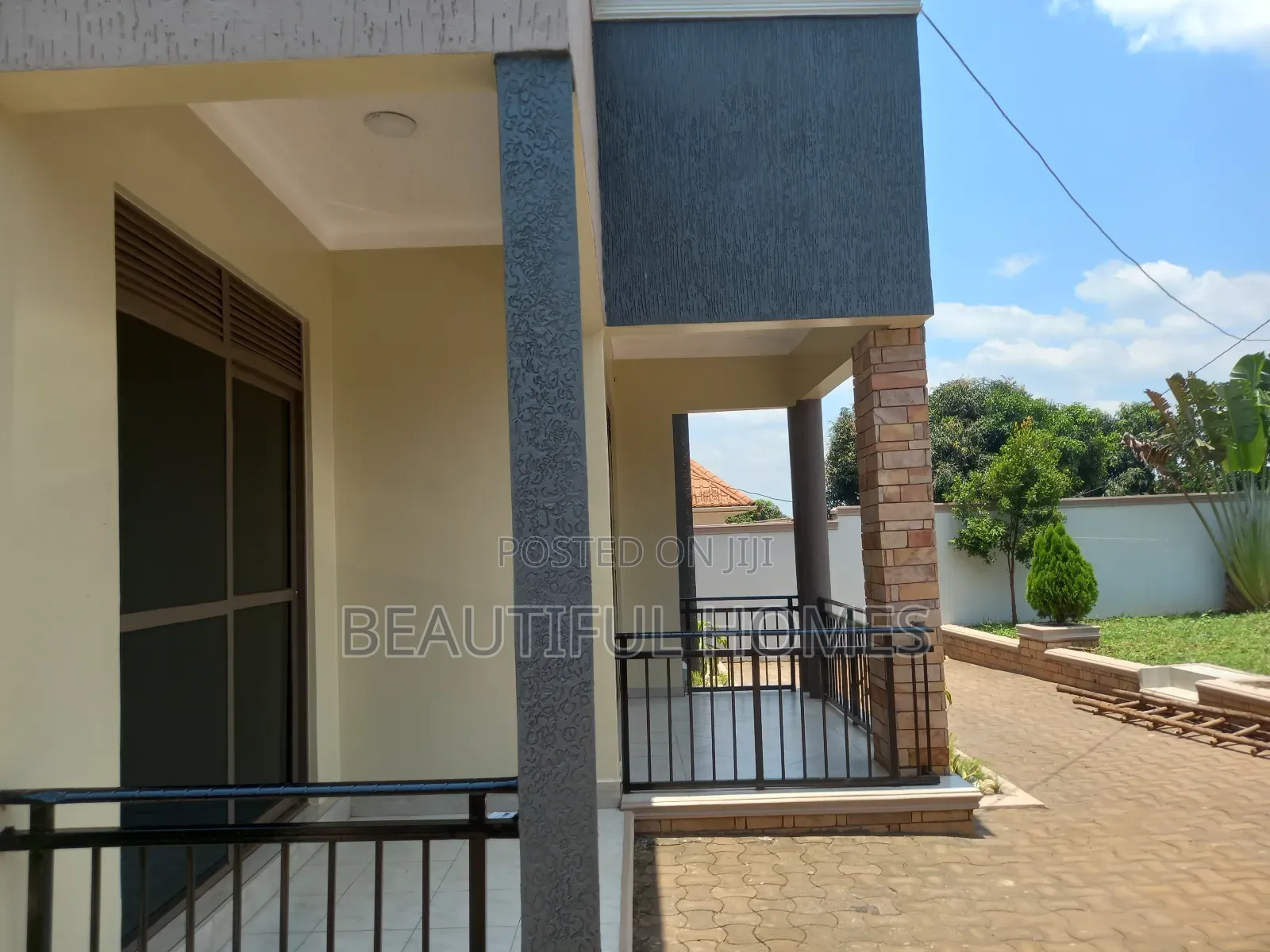 Furnished 4bdrm House in Kira for sale