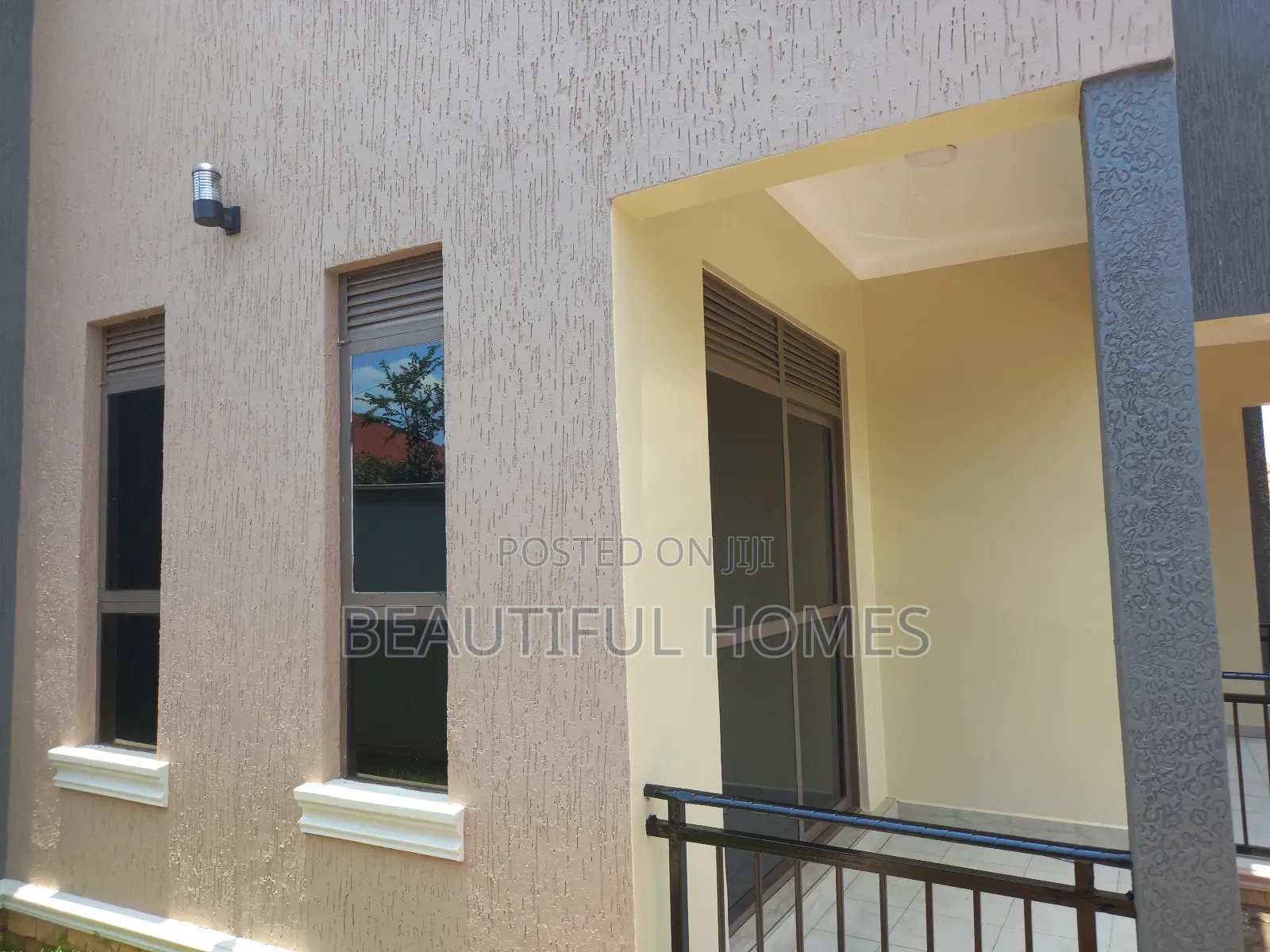 Furnished 4bdrm House in Kira for sale
