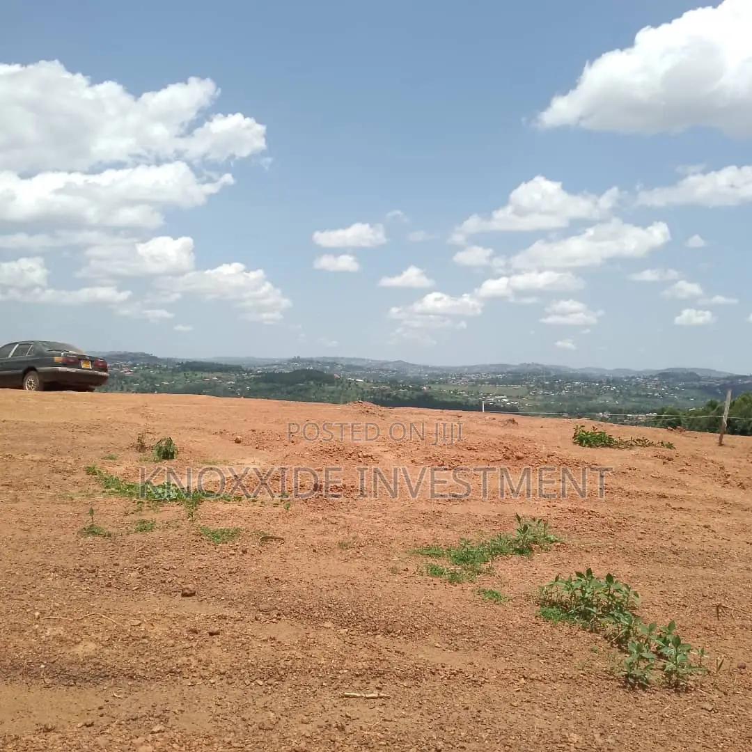 Plot 4 Sale 45x20ft Ugx Lukwanga Muyeje